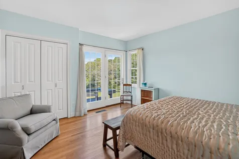 49 Gosnolds Way Chilmark MA 02535