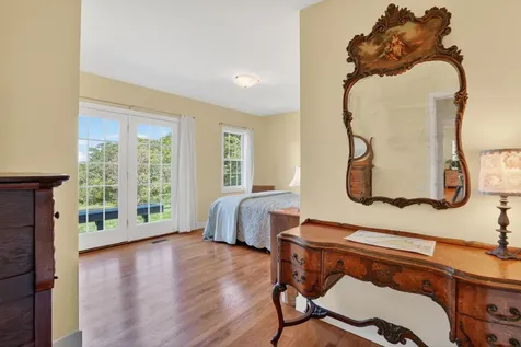 49 Gosnolds Way Chilmark MA 02535