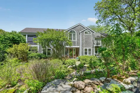 49 Gosnolds Way Chilmark MA 02535