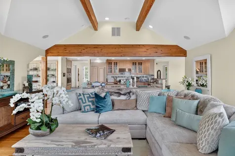 49 Gosnolds Way Chilmark MA 02535