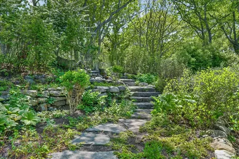 49 Gosnolds Way Chilmark MA 02535