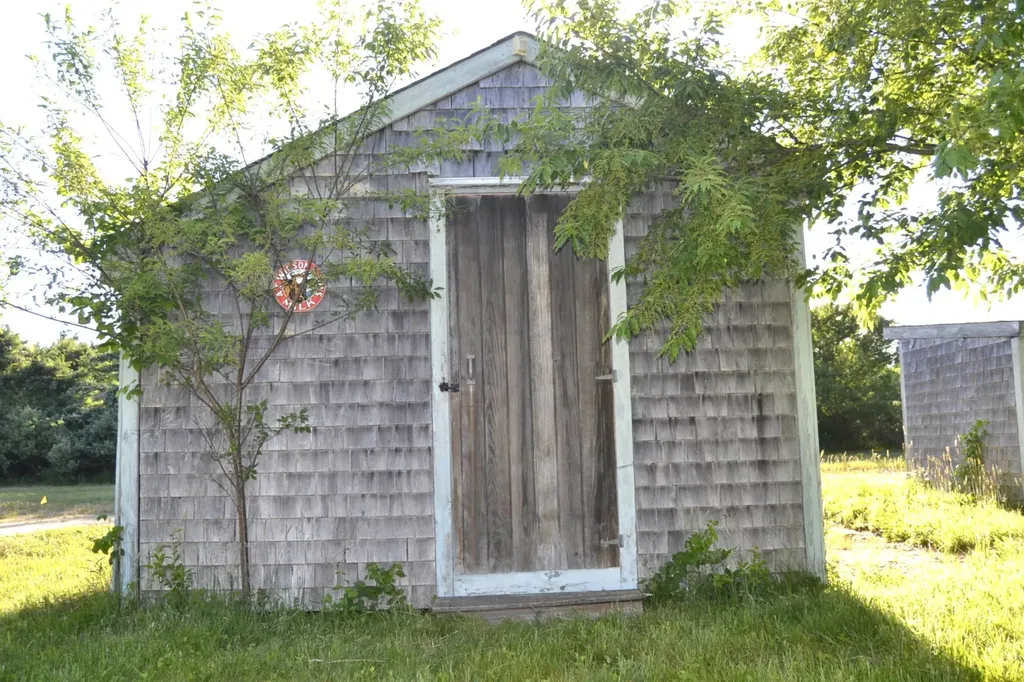 29 Scotchmans Lane West Tisbury MA 02575