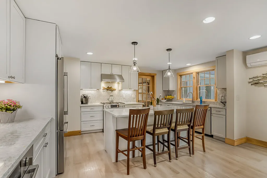 139 Tea Lane Chilmark MA 02535