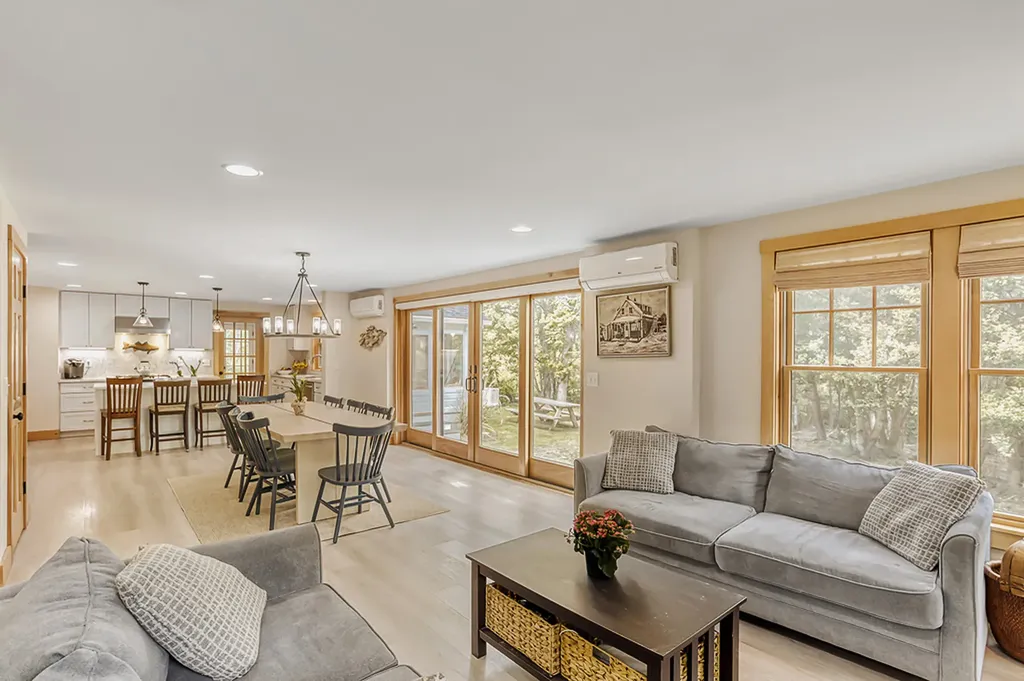 139 Tea Lane Chilmark MA 02535