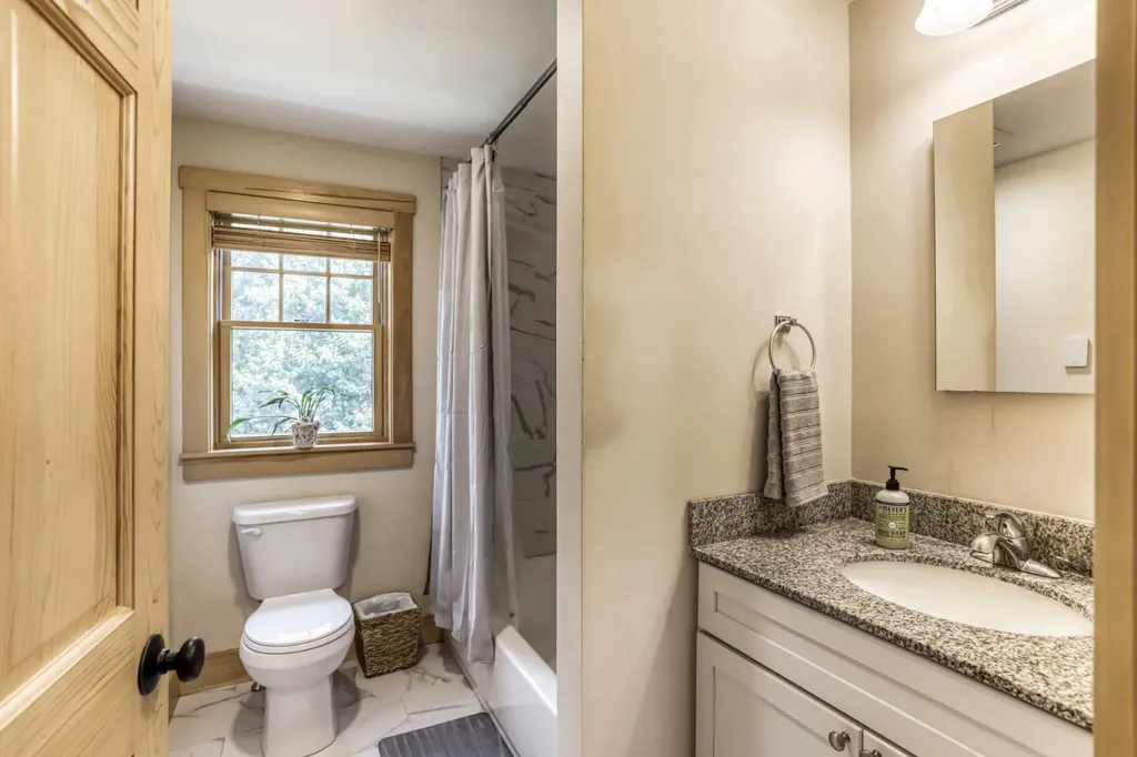 139 Tea Lane Chilmark MA 02535