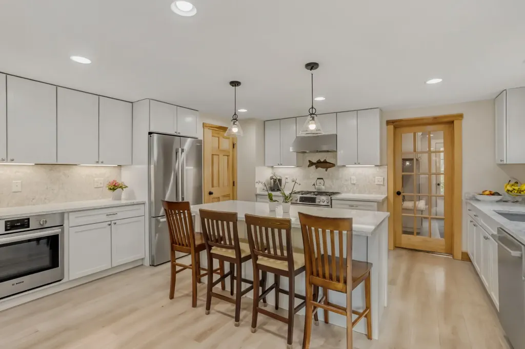139 Tea Lane Chilmark MA 02535