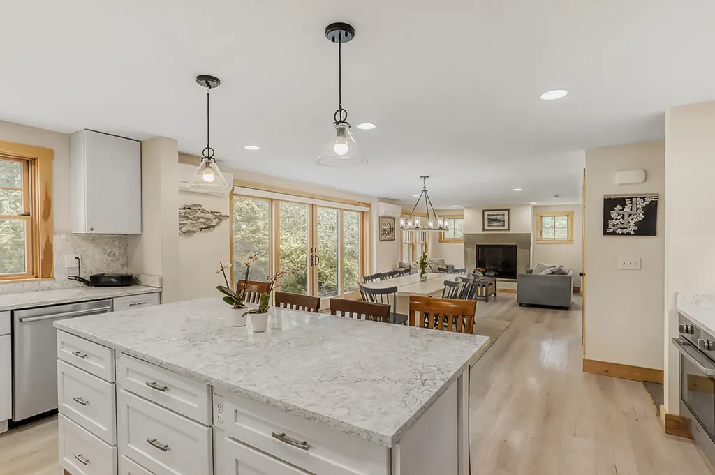 139 Tea Lane Chilmark MA 02535
