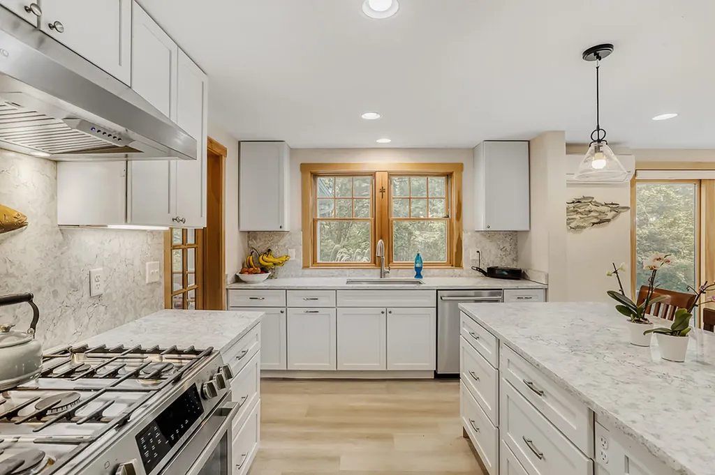 139 Tea Lane Chilmark MA 02535