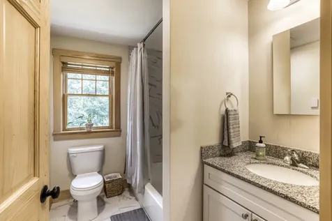 139 Tea Lane Chilmark MA 02535