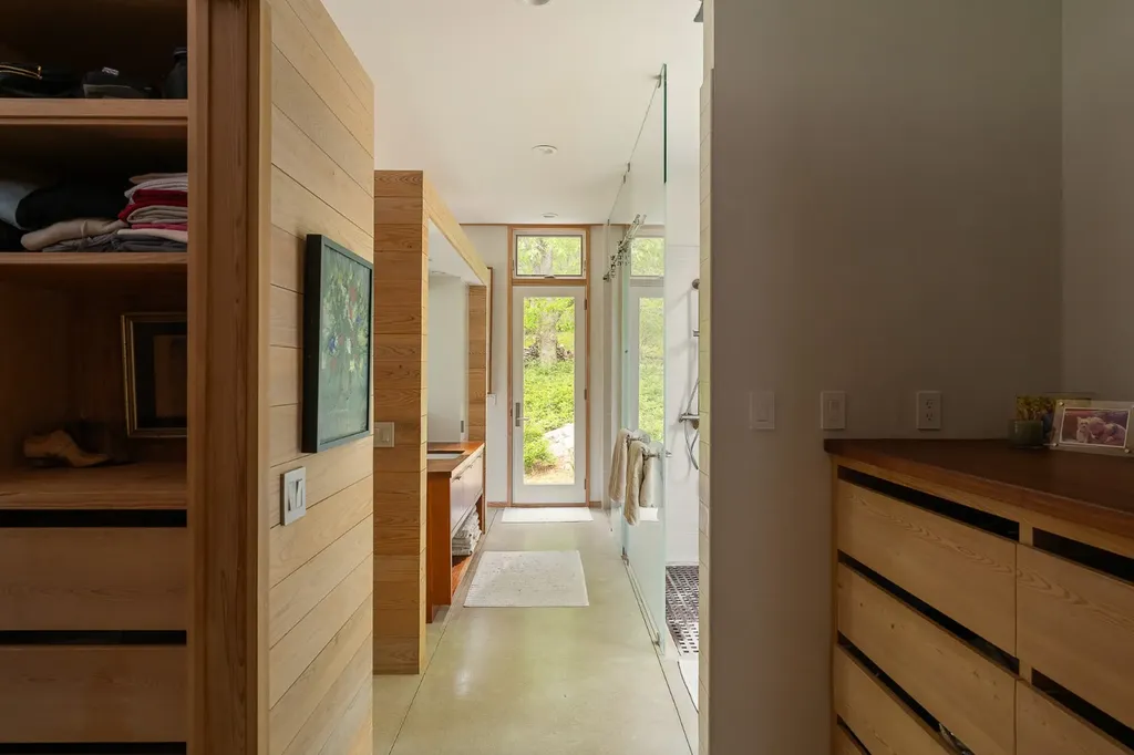 35 South Bowl Road Chilmark MA 02535