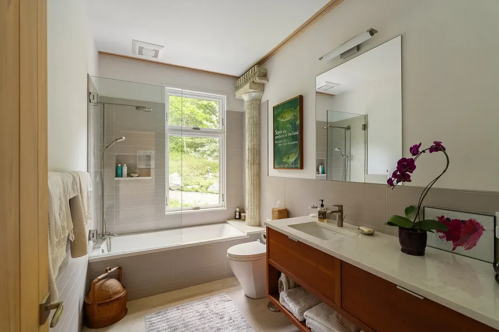 35 South Bowl Road Chilmark MA 02535
