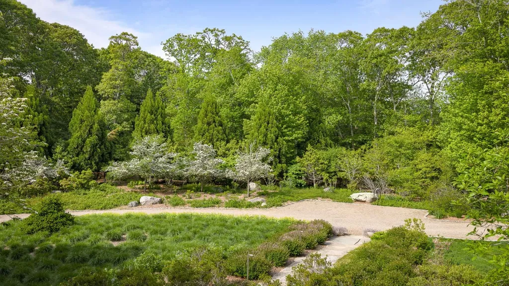 35 South Bowl Road Chilmark MA 02535