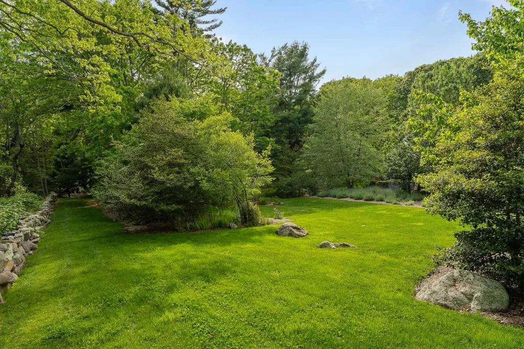 35 South Bowl Road Chilmark MA 02535