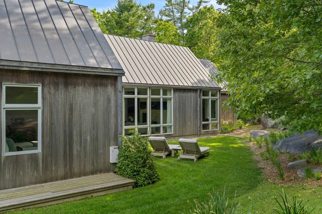 35 South Bowl Road Chilmark MA 02535