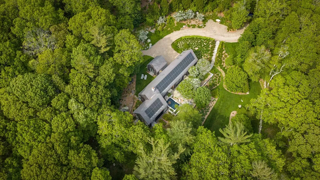 35 South Bowl Road Chilmark MA 02535