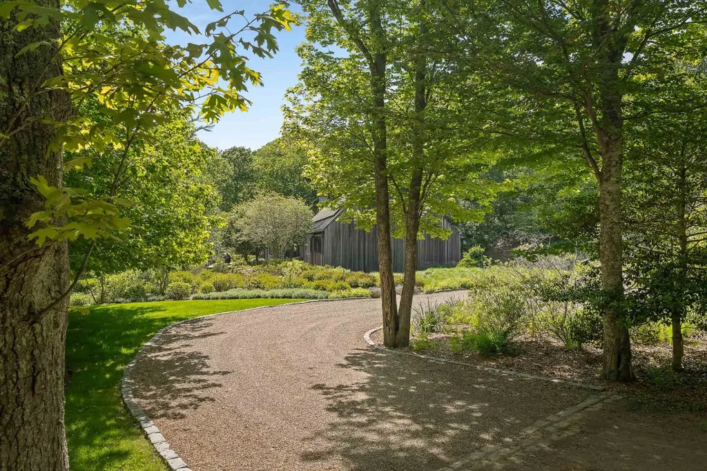 35 South Bowl Road Chilmark MA 02535