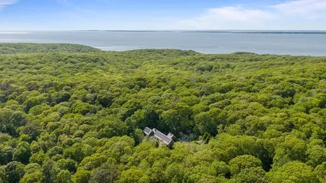 35 South Bowl Road Chilmark MA 02535
