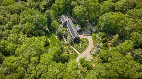 35 South Bowl Road Chilmark MA 02535