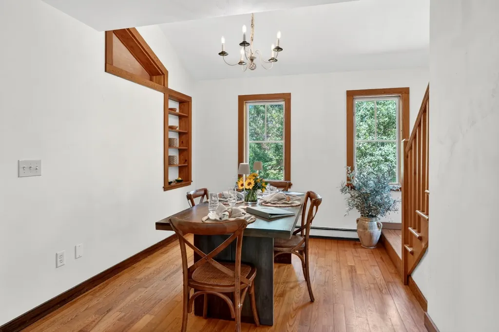 4 Rock Pond Road West Tisbury MA 02575