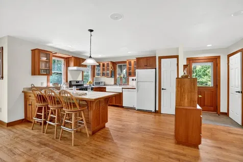 4 Rock Pond Road West Tisbury MA 02575