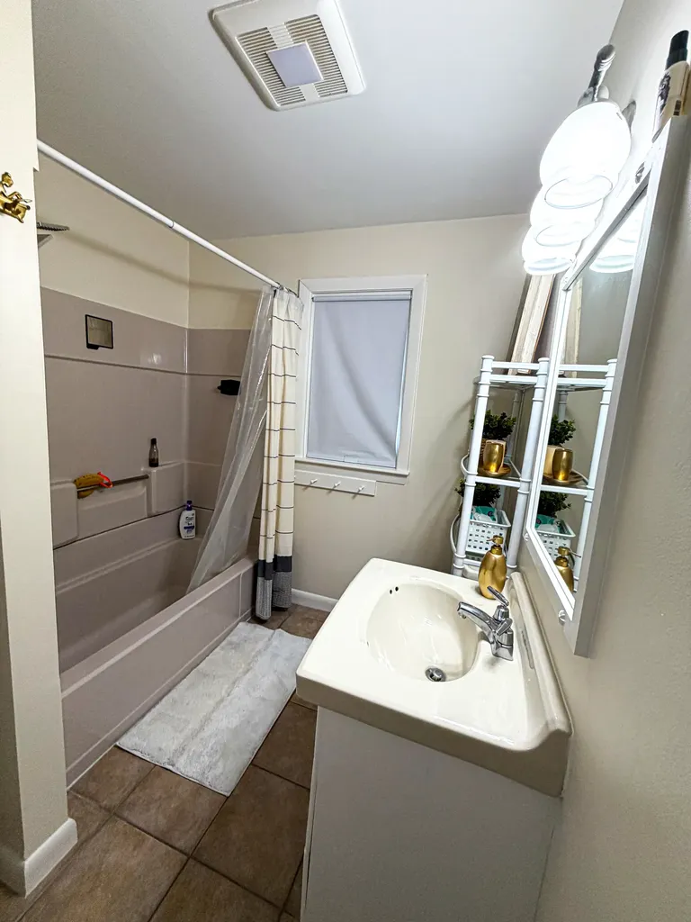 4 Fifth Street North Edgartown MA 02539