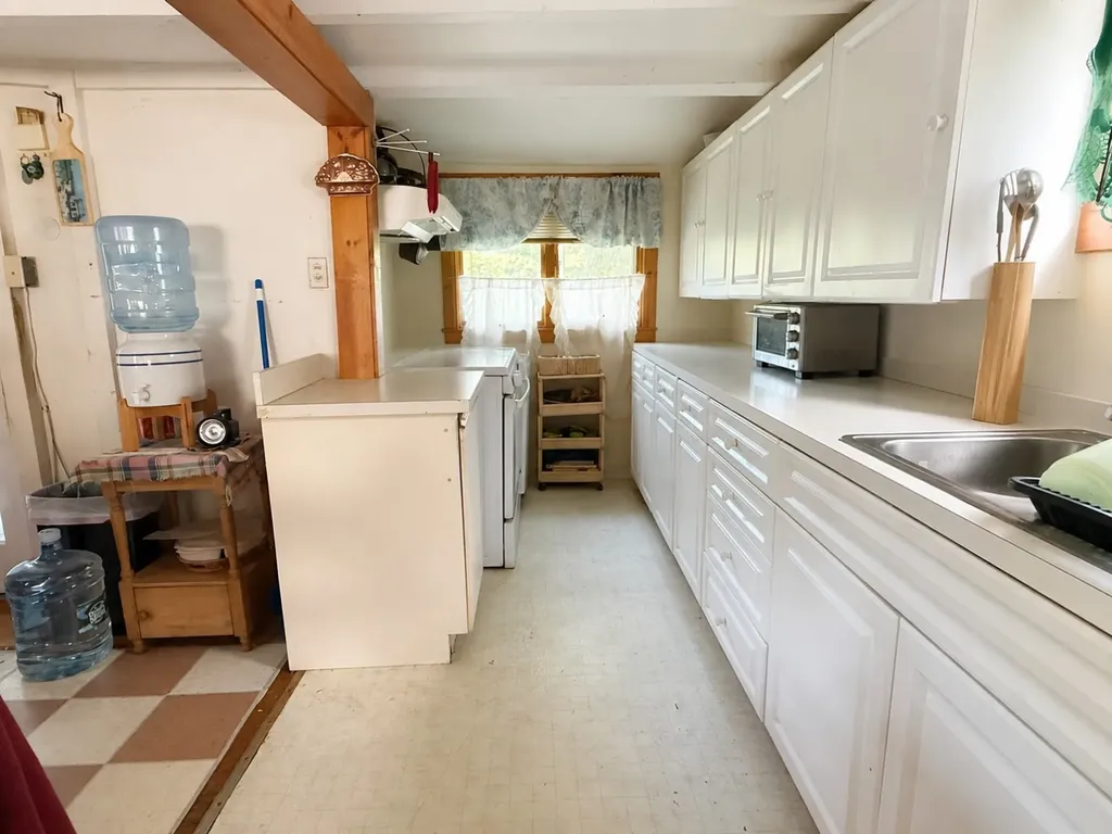 19 Perkins Avenue Oak Bluffs MA 02557