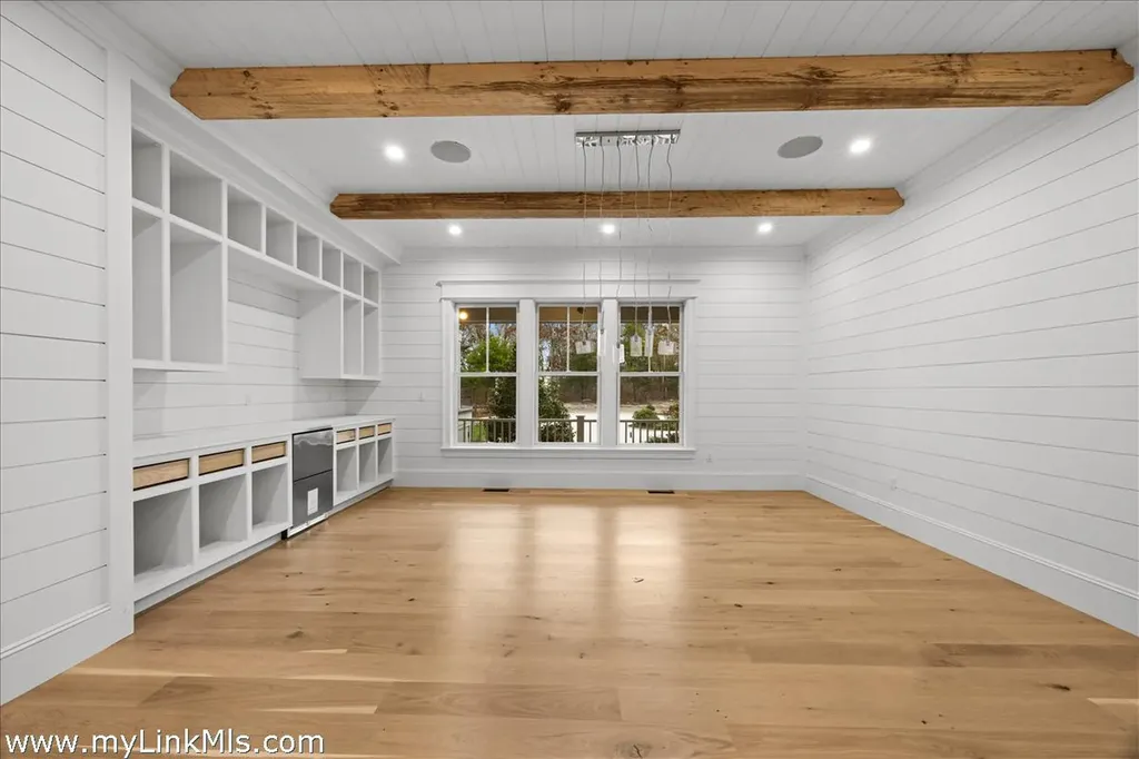 14 Trapps Pond Road Edgartown MA 02539