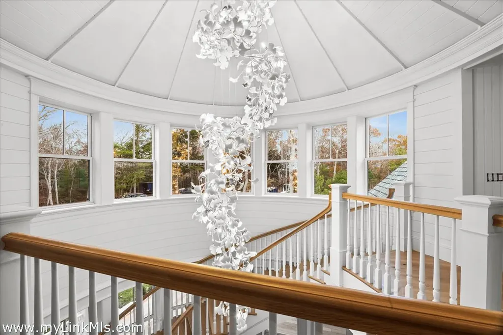 14 Trapps Pond Road Edgartown MA 02539
