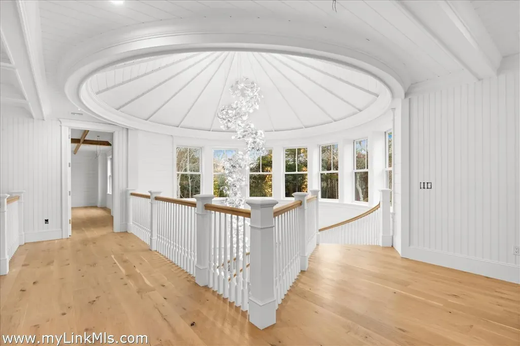 14 Trapps Pond Road Edgartown MA 02539