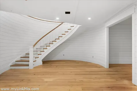 14 Trapps Pond Road Edgartown MA 02539