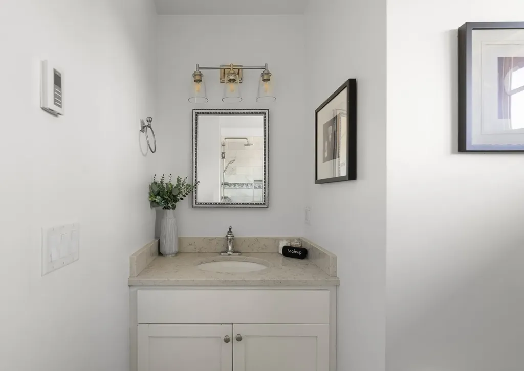 13 Young Street Edgartown MA 02539