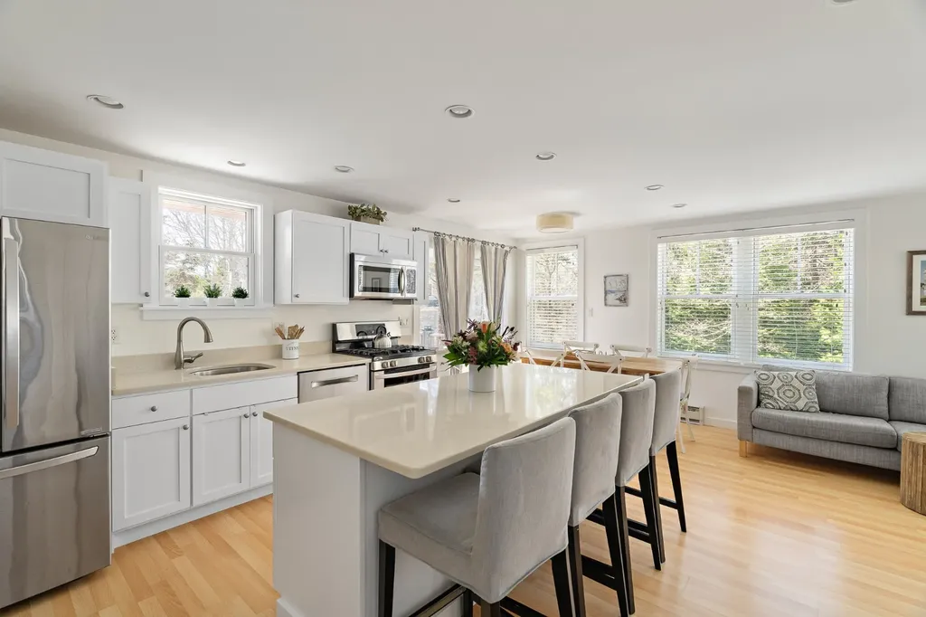 13 Young Street Edgartown MA 02539