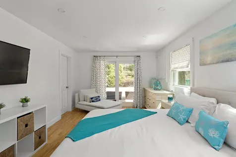 13 Young Street Edgartown MA 02539