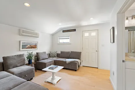 13 Young Street Edgartown MA 02539