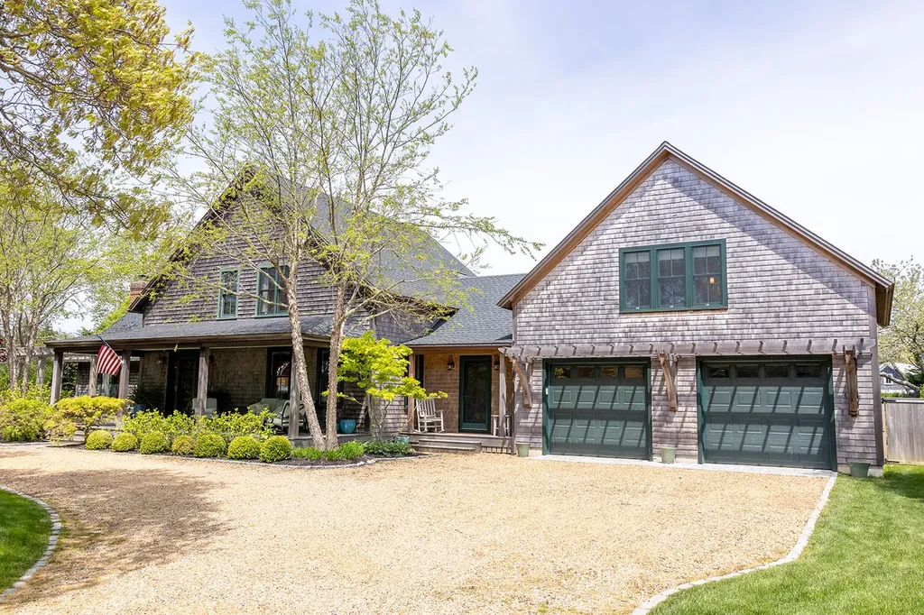 27 Knoll Drive Edgartown MA 02539