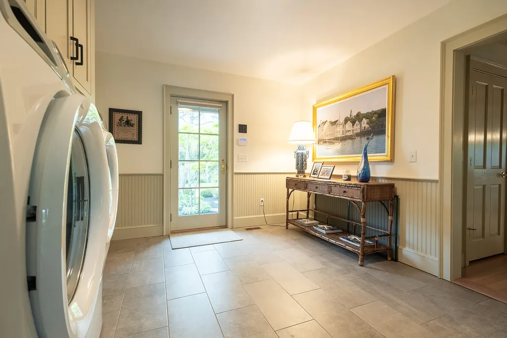 27 Knoll Drive Edgartown MA 02539