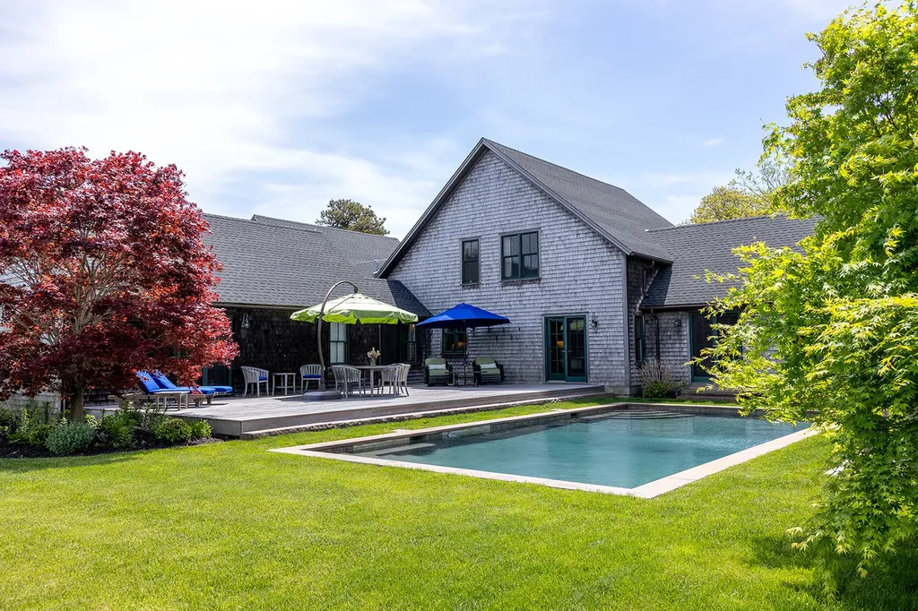27 Knoll Drive Edgartown MA 02539