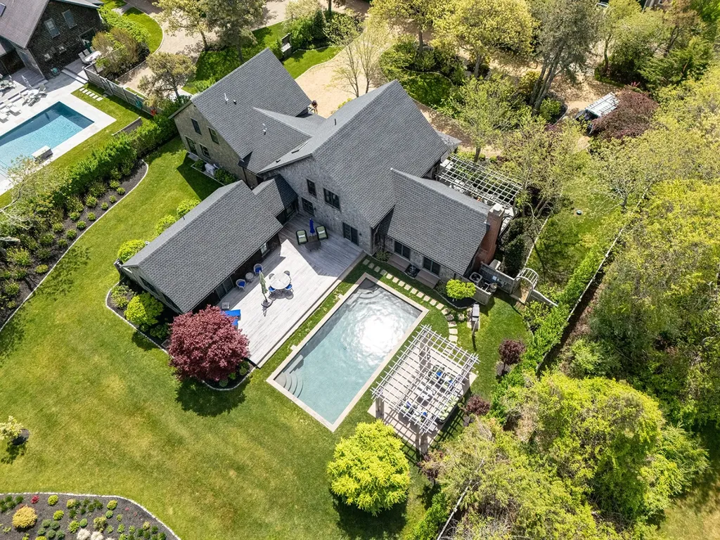 27 Knoll Drive Edgartown MA 02539