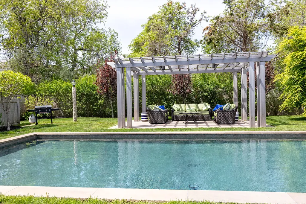 27 Knoll Drive Edgartown MA 02539