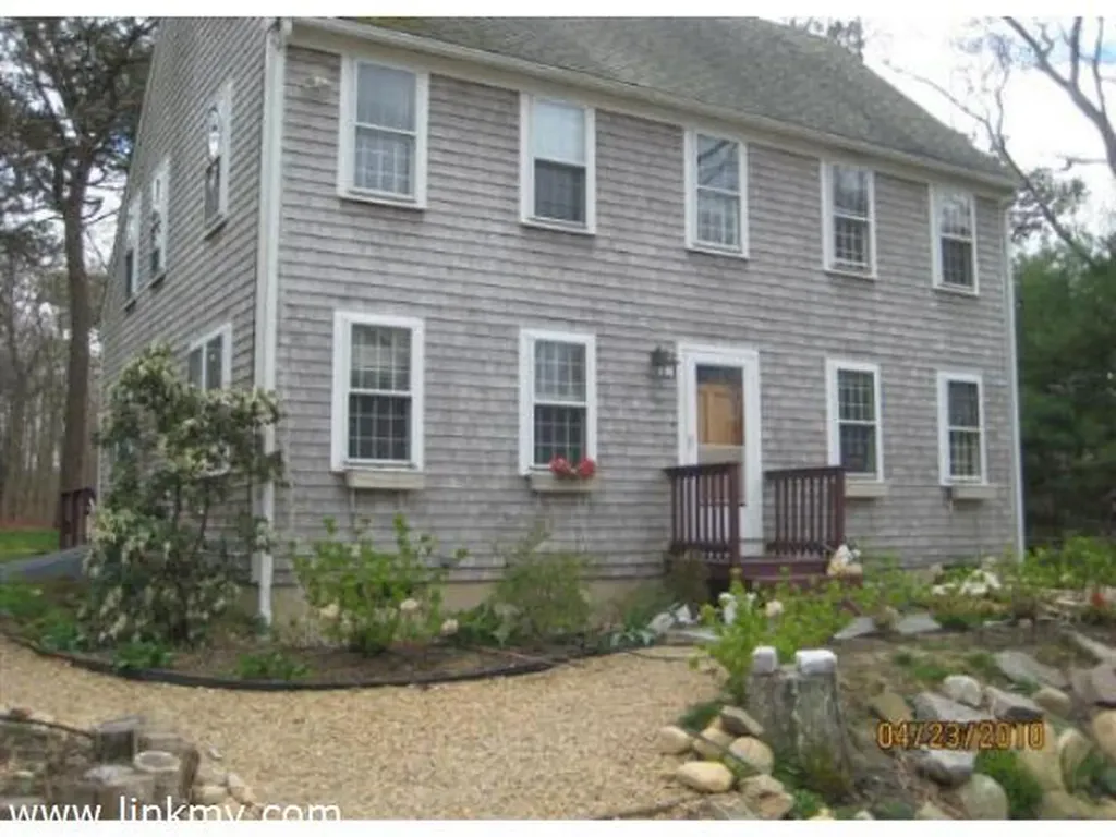 202 Lake Street Vineyard Haven MA 02568