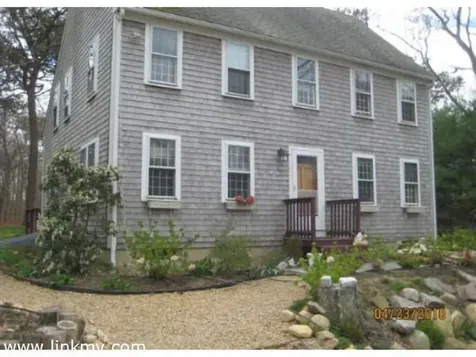 202 Lake Street Vineyard Haven MA 02568