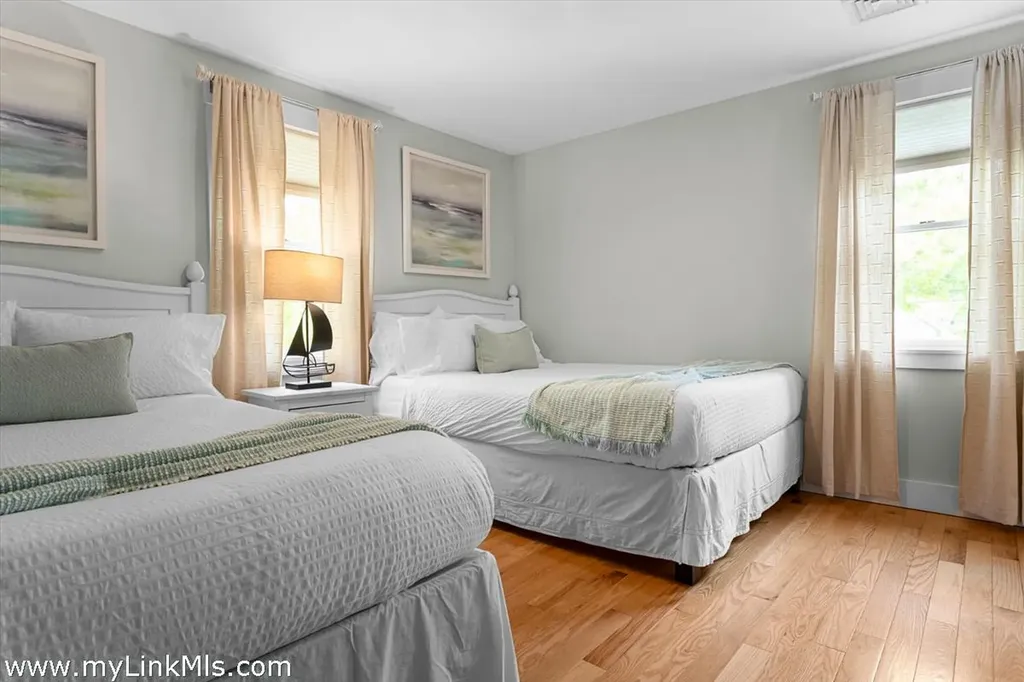 4 Hye Lane Edgartown MA 02539