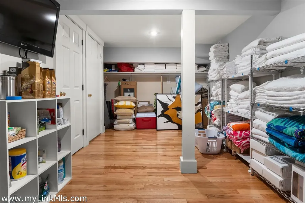 4 Hye Lane Edgartown MA 02539