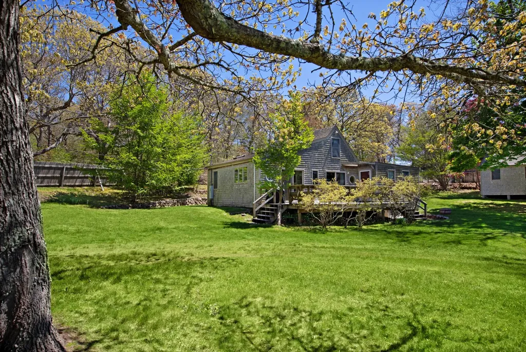 10 Abels Neck Road Chilmark MA 02535