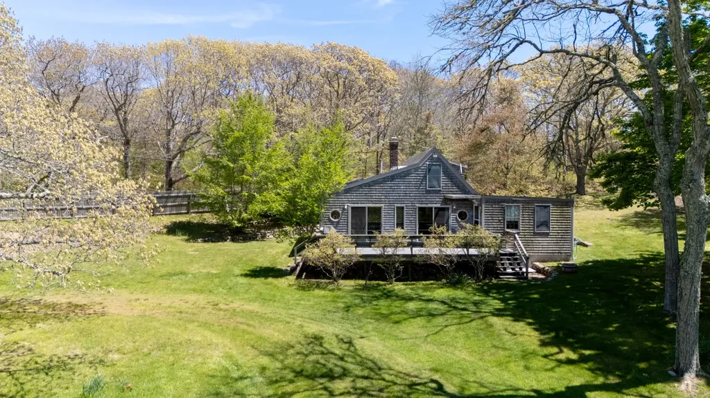 10 Abels Neck Road Chilmark MA 02535