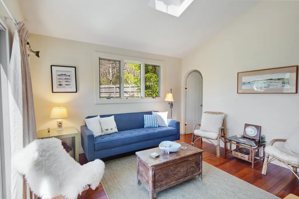 10 Abels Neck Road Chilmark MA 02535