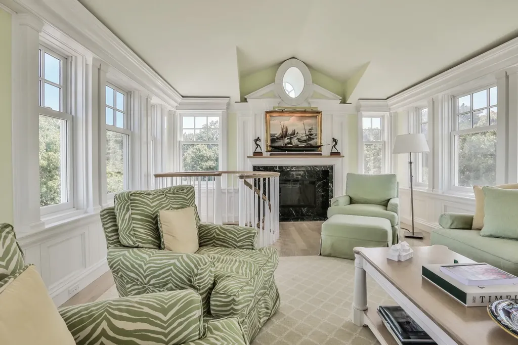 14 Cow Bay Road Edgartown MA 02539