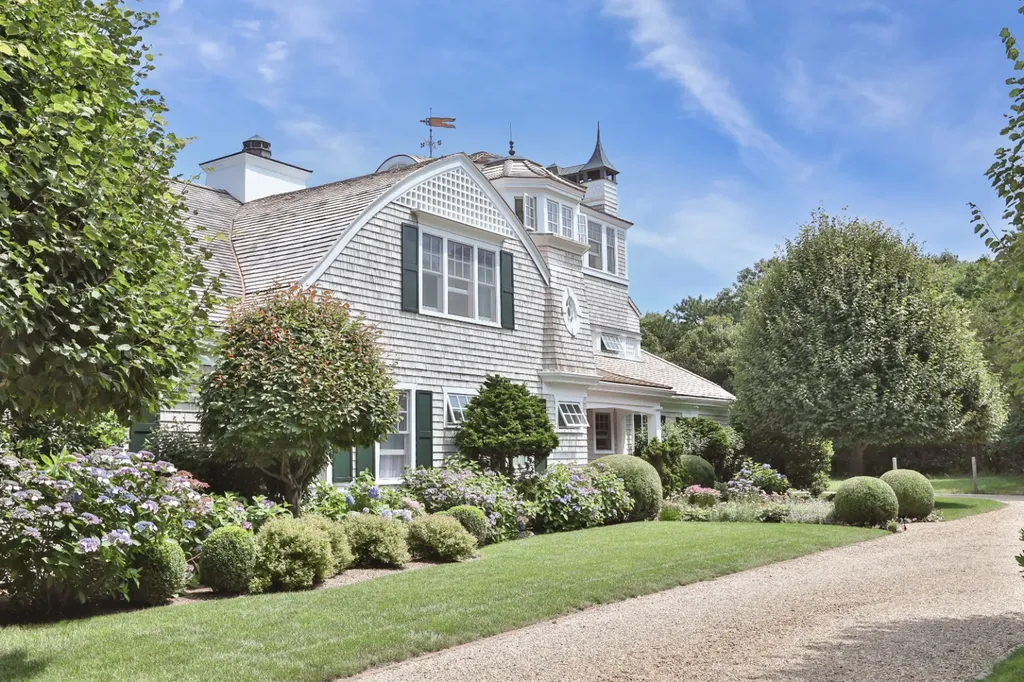 14 Cow Bay Road Edgartown MA 02539
