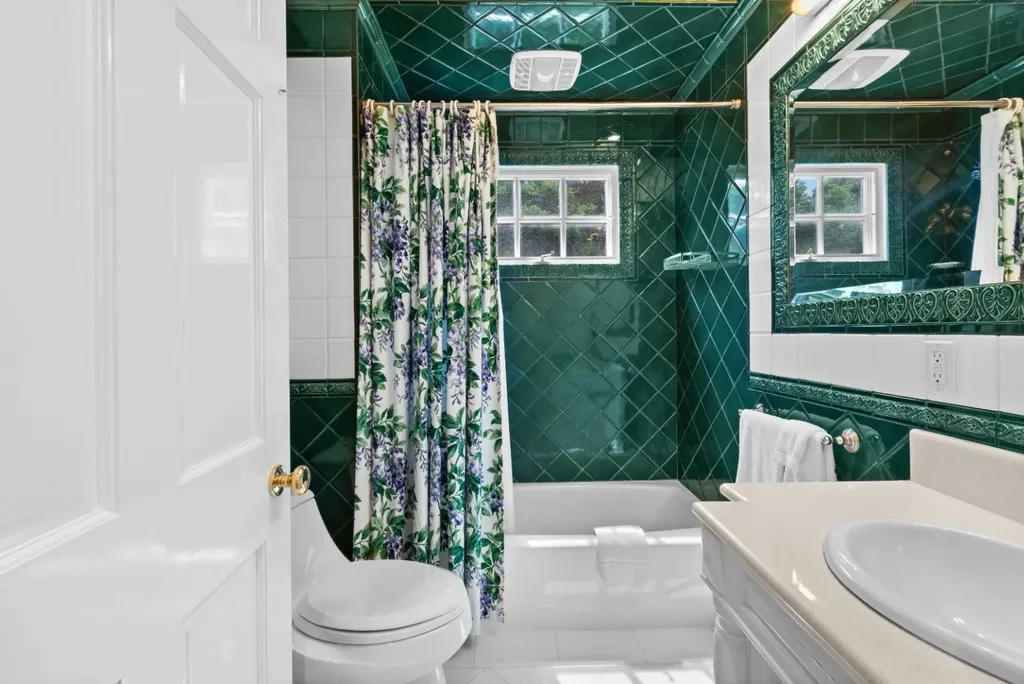 14 Cow Bay Road Edgartown MA 02539