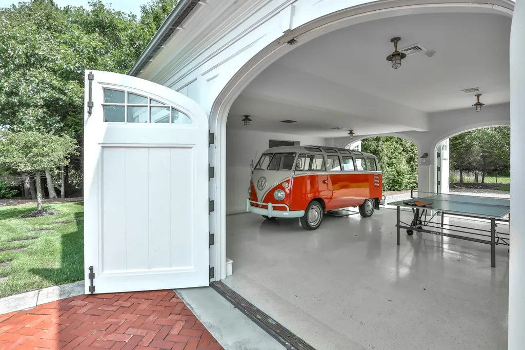 14 Cow Bay Road Edgartown MA 02539